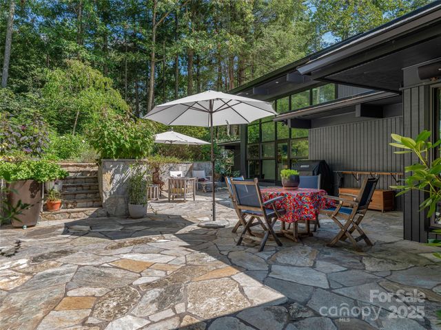 5 Brookside Road, Asheville, NC 28803