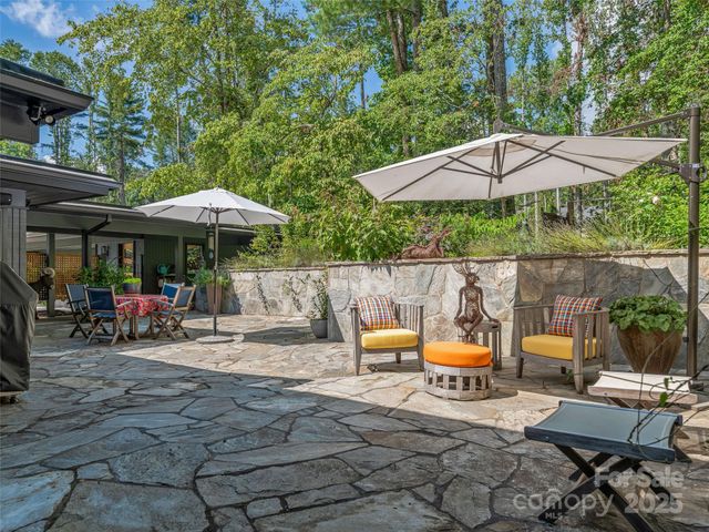 5 Brookside Road, Asheville, NC 28803