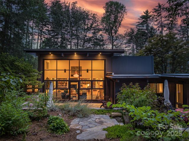 5 Brookside Road, Asheville, NC 28803