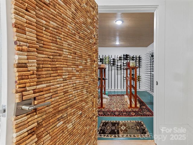 5 Brookside Road, Asheville, NC 28803