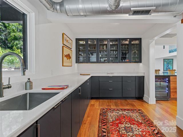 5 Brookside Road, Asheville, NC 28803