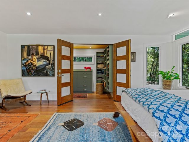 5 Brookside Road, Asheville, NC 28803