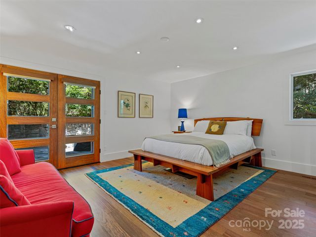 5 Brookside Road, Asheville, NC 28803