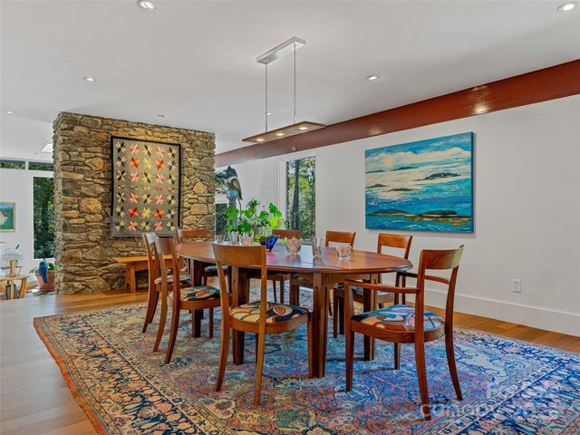 5 Brookside Road, Asheville, NC 28803