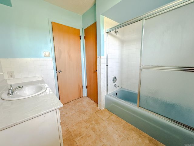 708 Cooper Estates Drive, Mountain Home, AR 72653