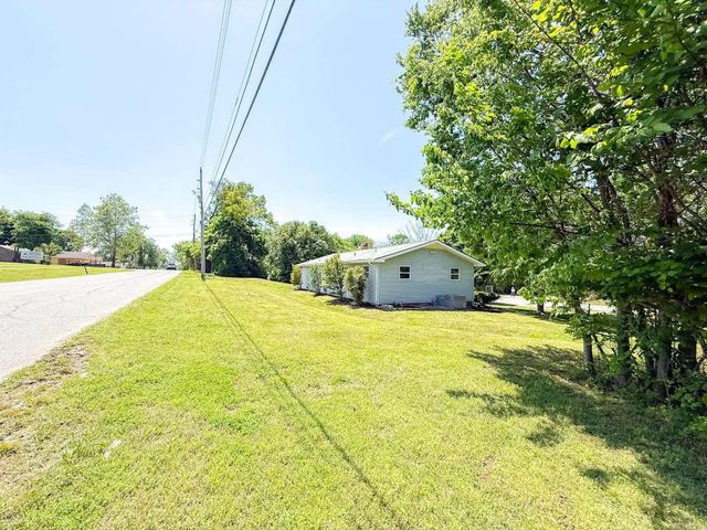 708 Cooper Estates Drive, Mountain Home, AR 72653