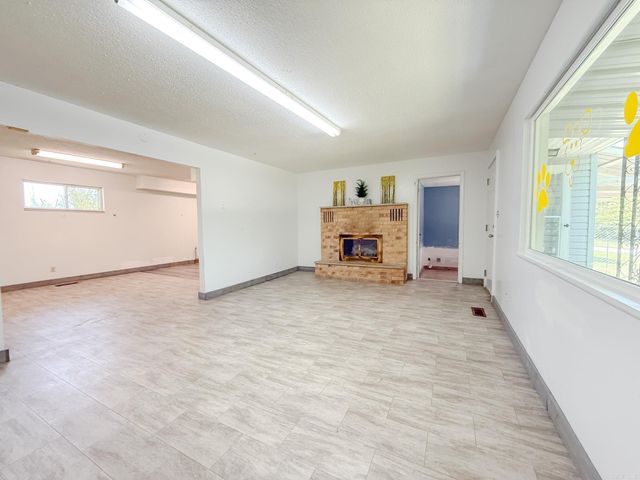 708 Cooper Estates Drive, Mountain Home, AR 72653