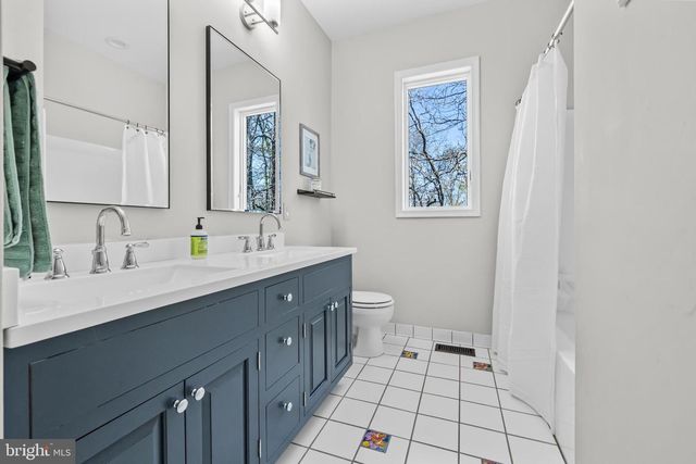 15657 PURCELLVILLE RD, Hillsboro, VA 20132