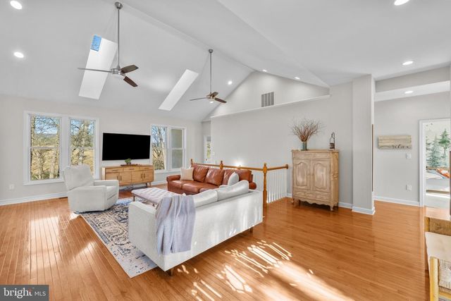 15657 PURCELLVILLE RD, Hillsboro, VA 20132
