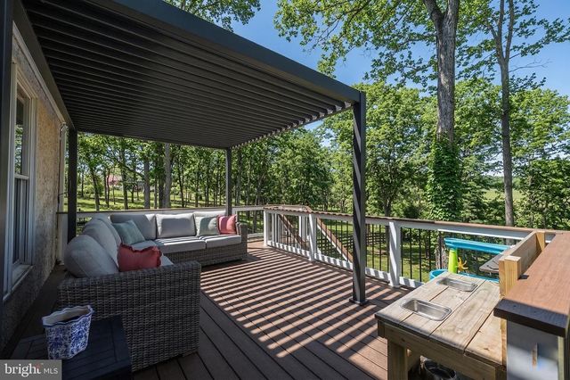 15657 PURCELLVILLE RD, Hillsboro, VA 20132