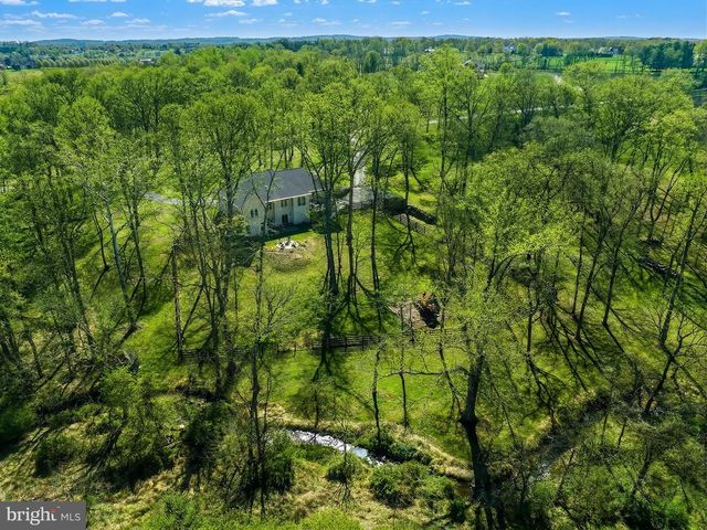 15657 PURCELLVILLE RD, Hillsboro, VA 20132