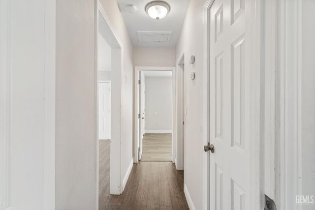 404 Wilson Avenue, Bakersfield, CA 93308