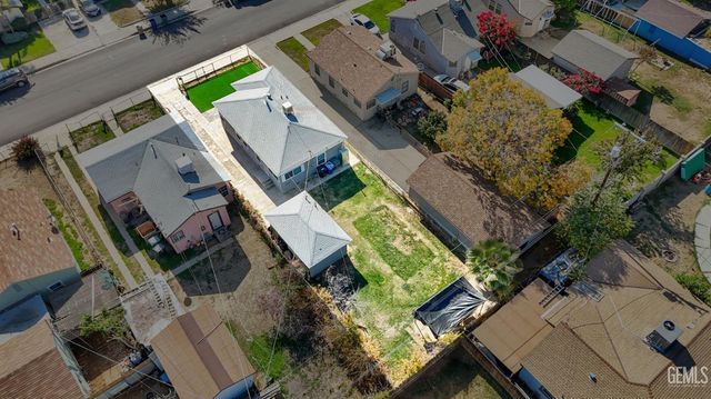 404 Wilson Avenue, Bakersfield, CA 93308