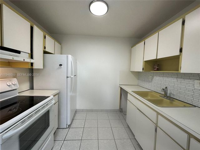 4670 W 13th Ln 405, Hialeah, FL 33012