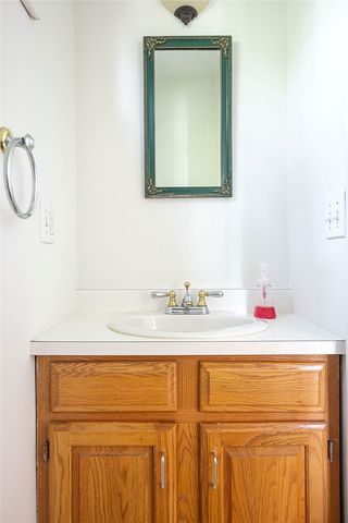 66 Center Avenue, Middletown, RI 02842