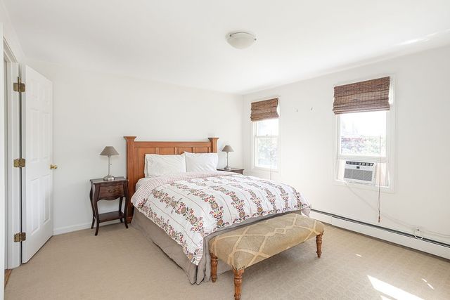 66 Center Avenue, Middletown, RI 02842