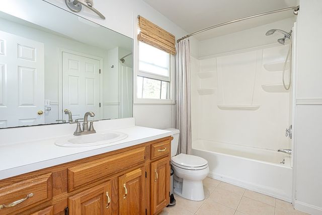 66 Center Avenue, Middletown, RI 02842