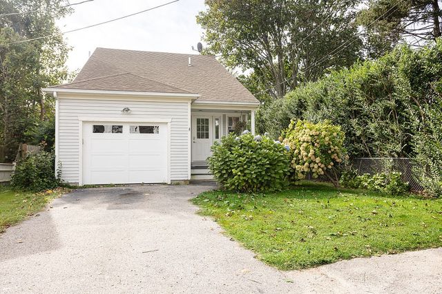 66 Center Avenue, Middletown, RI 02842