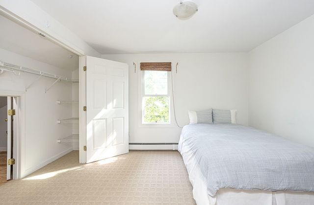 66 Center Avenue, Middletown, RI 02842