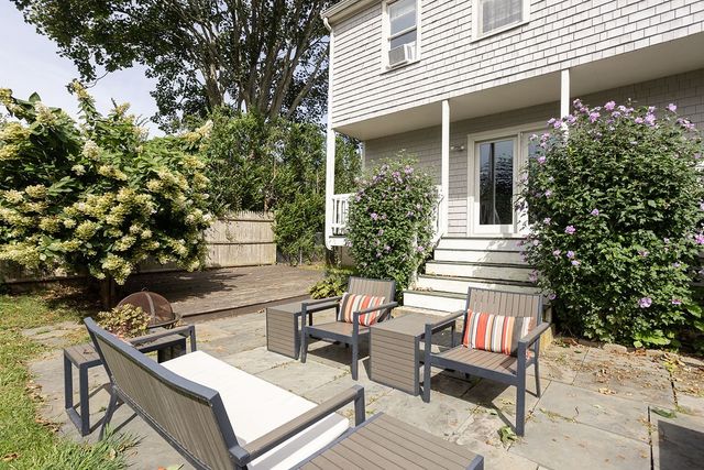 66 Center Avenue, Middletown, RI 02842