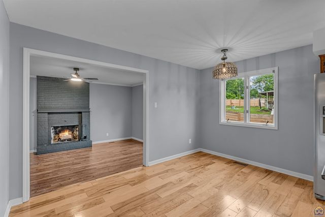 3939 SW Nottingham RD, Topeka, KS 66610