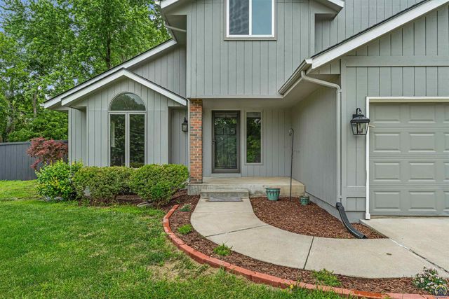 3939 SW Nottingham RD, Topeka, KS 66610