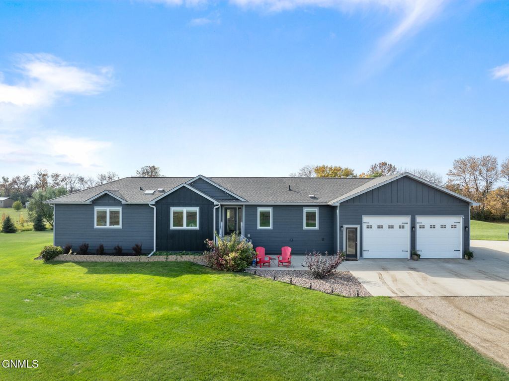 1300 104th Street SE, Minot, ND 58701 photo 2