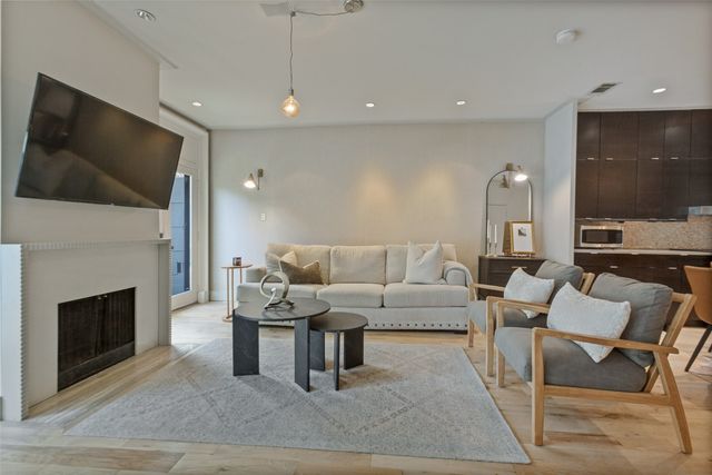 3818 N Hall Street 128, Dallas, TX 75219