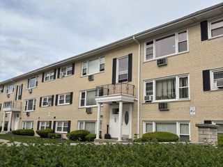 4932 N Leonard Drive 2A, Norridge, IL 60706
