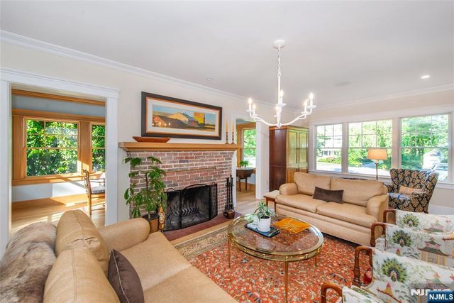 128 Melrose Place, Ridgewood, NJ 07450
