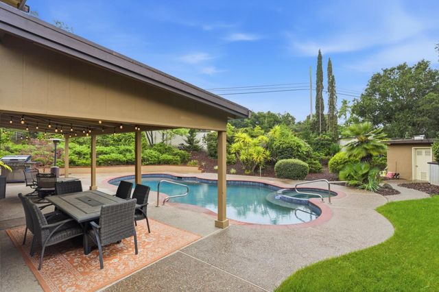 160 Zinfandel Circle, Scotts Valley, CA 95066