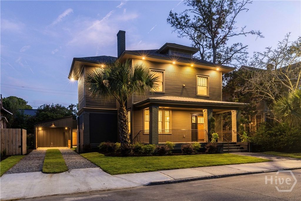 Image 1 of property listing at 635 Maupas Avenue, Savannah, GA 31401