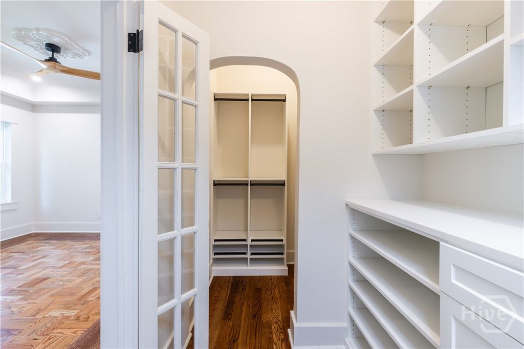 Image 28 of property listing at 635 Maupas Avenue, Savannah, GA 31401