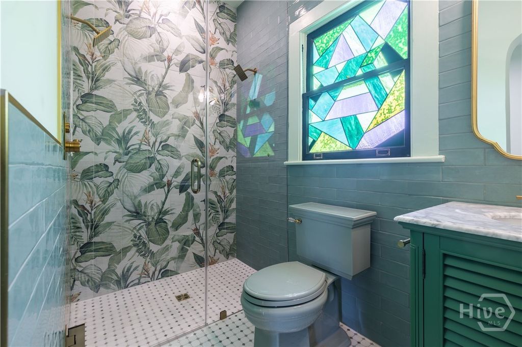 Image 31 of property listing at 635 Maupas Avenue, Savannah, GA 31401