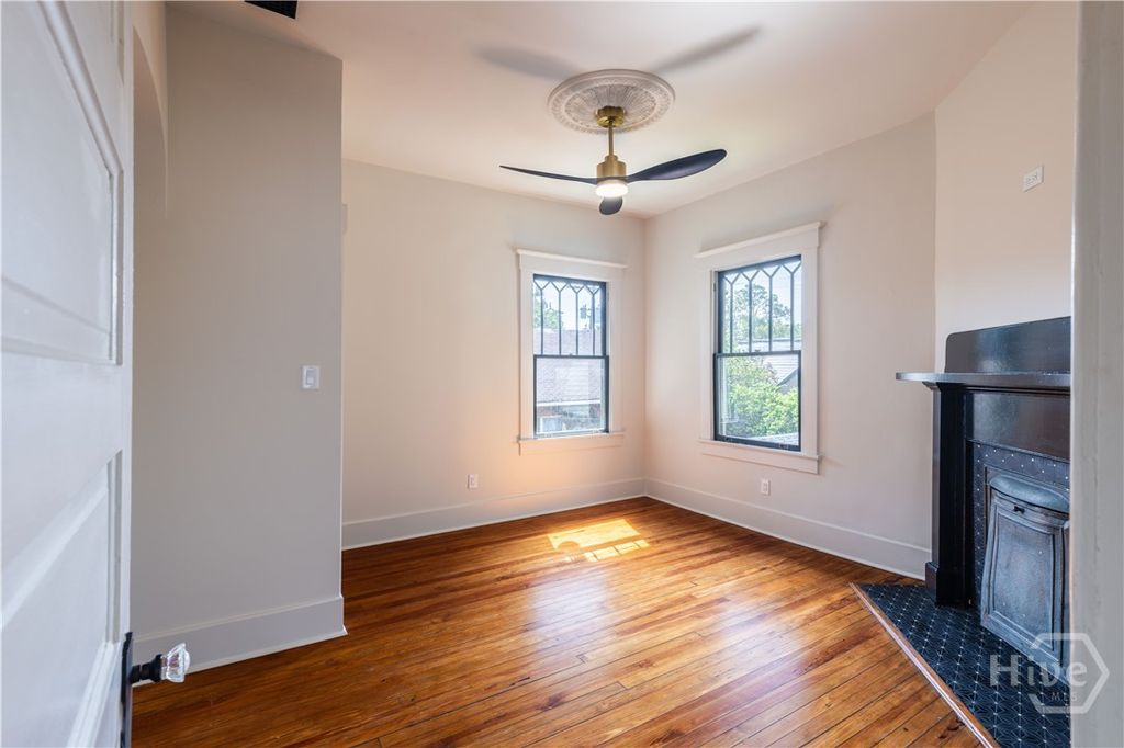 Image 32 of property listing at 635 Maupas Avenue, Savannah, GA 31401
