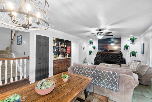 2620 S Quaker Ridge Place, Ontario, CA 91761