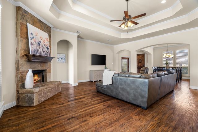 1325 Bluff Springs Drive, Fort Worth, TX 76052
