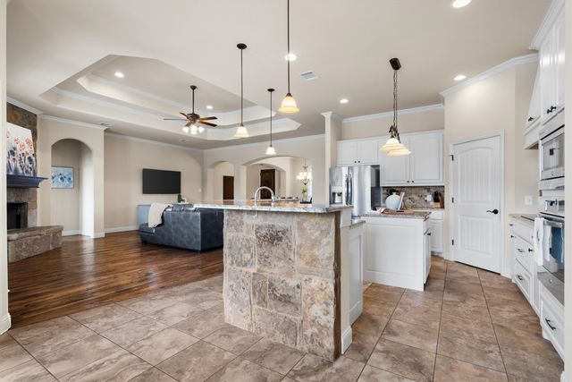 1325 Bluff Springs Drive, Fort Worth, TX 76052