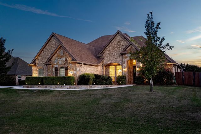 1325 Bluff Springs Drive, Fort Worth, TX 76052