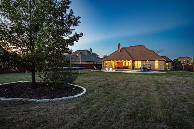 1325 Bluff Springs Drive, Fort Worth, TX 76052