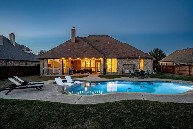 1325 Bluff Springs Drive, Fort Worth, TX 76052