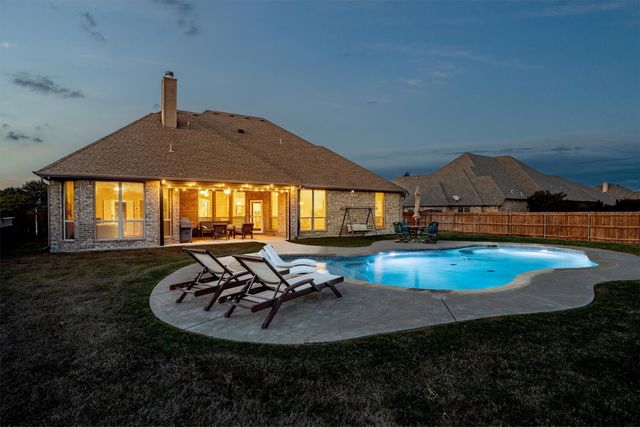1325 Bluff Springs Drive, Fort Worth, TX 76052