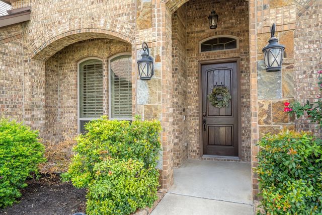 1325 Bluff Springs Drive, Fort Worth, TX 76052