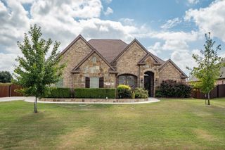 1325 Bluff Springs Drive, Fort Worth, TX 76052
