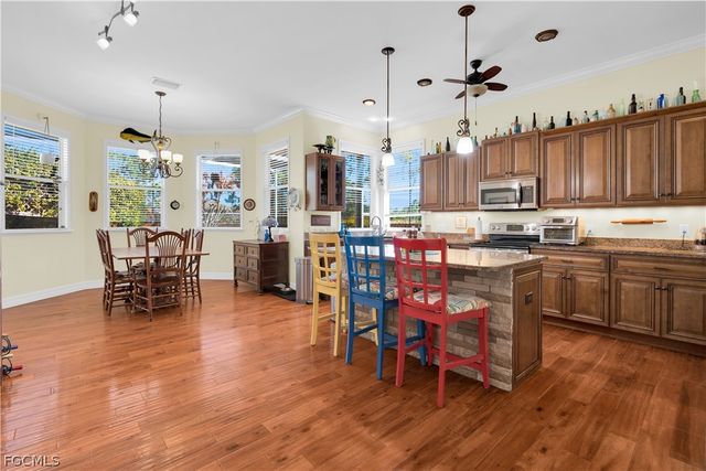 908 Pine AVE, Lehigh Acres, FL 33972