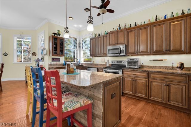 908 Pine AVE, Lehigh Acres, FL 33972