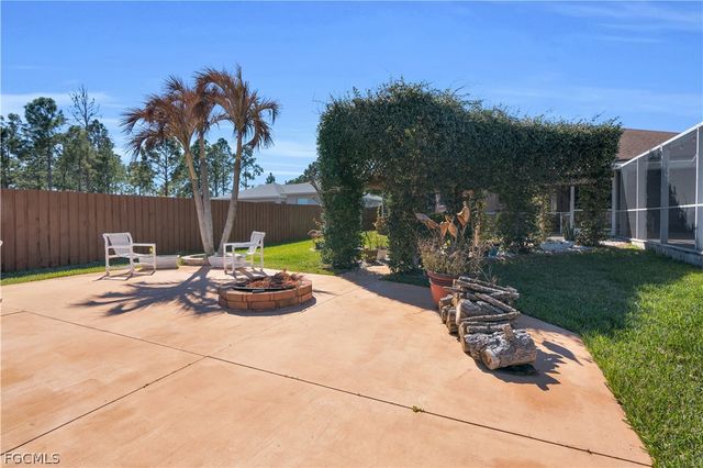 908 Pine AVE, Lehigh Acres, FL 33972