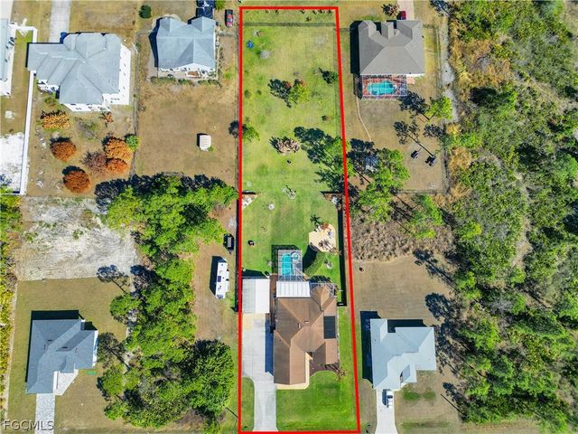 908 Pine AVE, Lehigh Acres, FL 33972