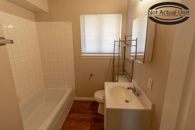 7401 N MOBERLY DR A, Columbia, MO 65202