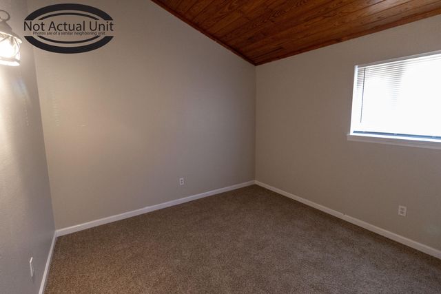 7401 N MOBERLY DR A, Columbia, MO 65202